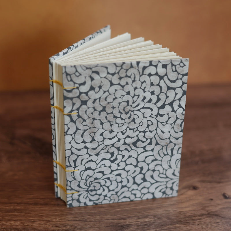 Small Chrysanthemum Book
